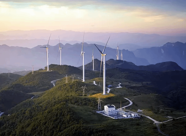 山西建投安装集团华能重庆奉节金凤山风电项目全容量并网发电